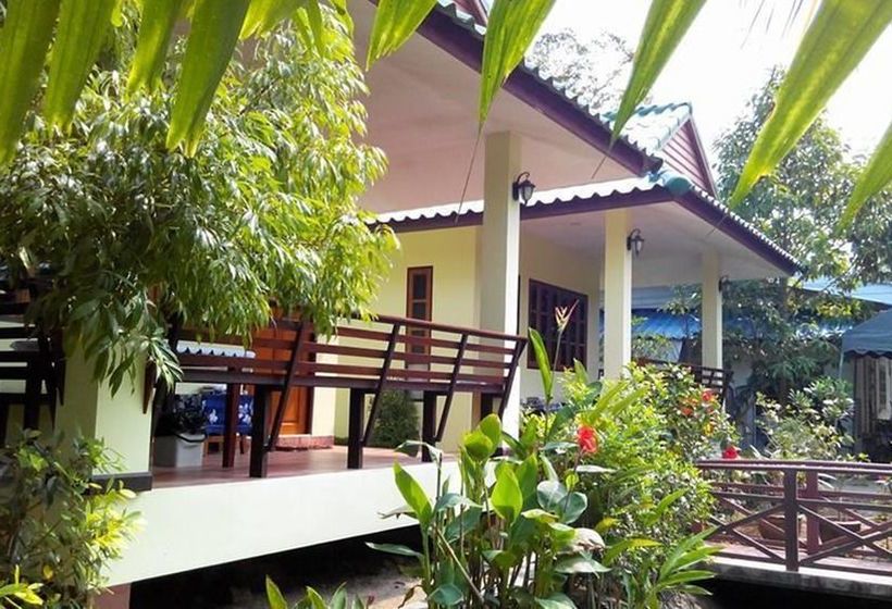 Hotel Baansukruthai Amphawa