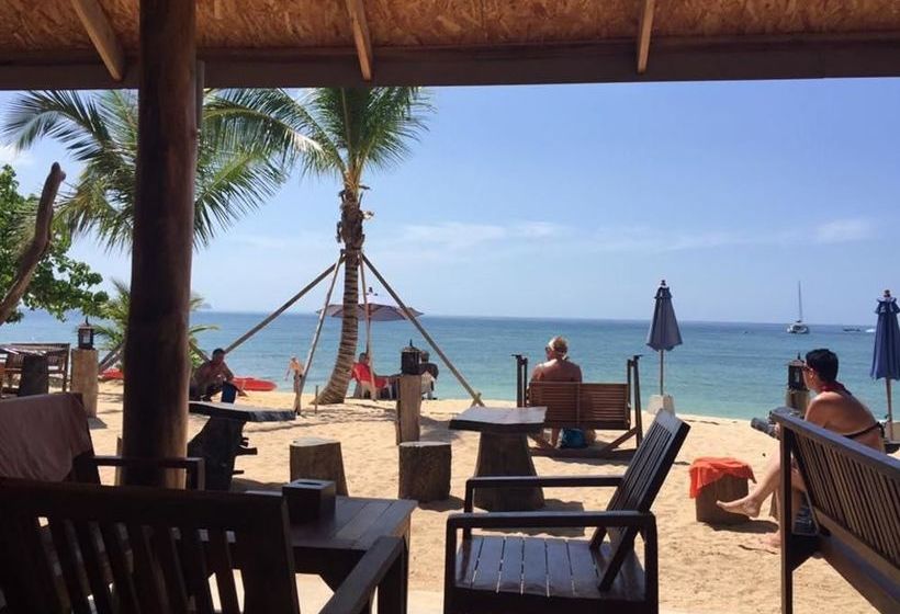 Hotel Koh Ngai Paradise Beach 11