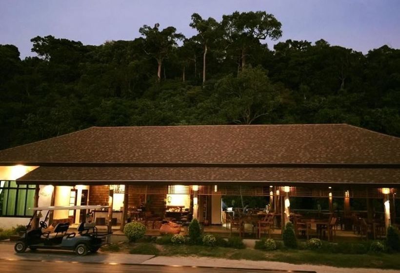 Hotel Koh Ngai Paradise Beach 2