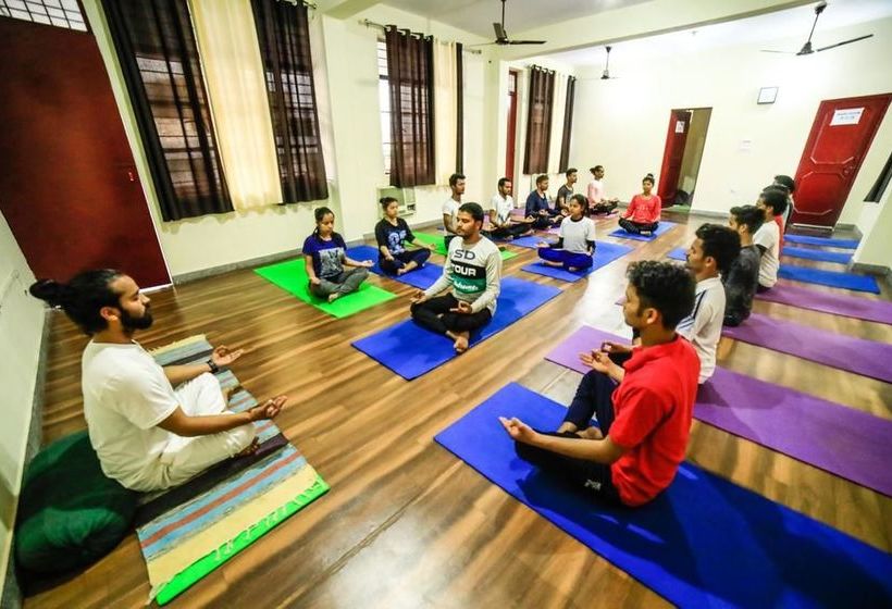 Hotel Neeraj Bhawan 12