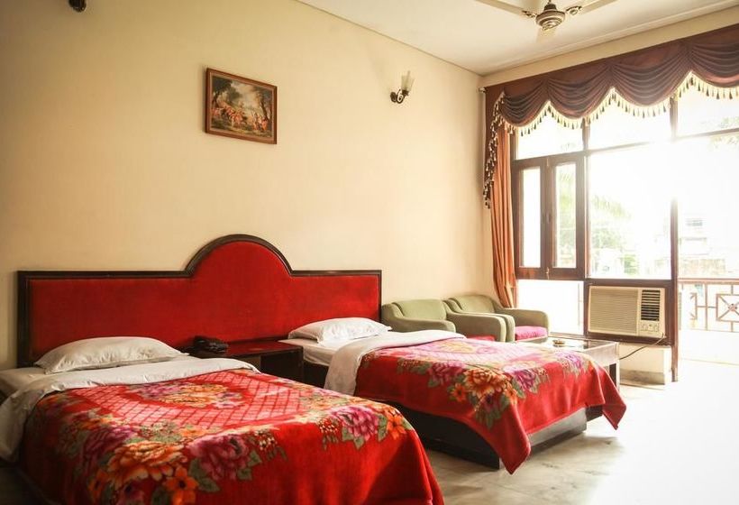 Hotel Neeraj Bhawan 9