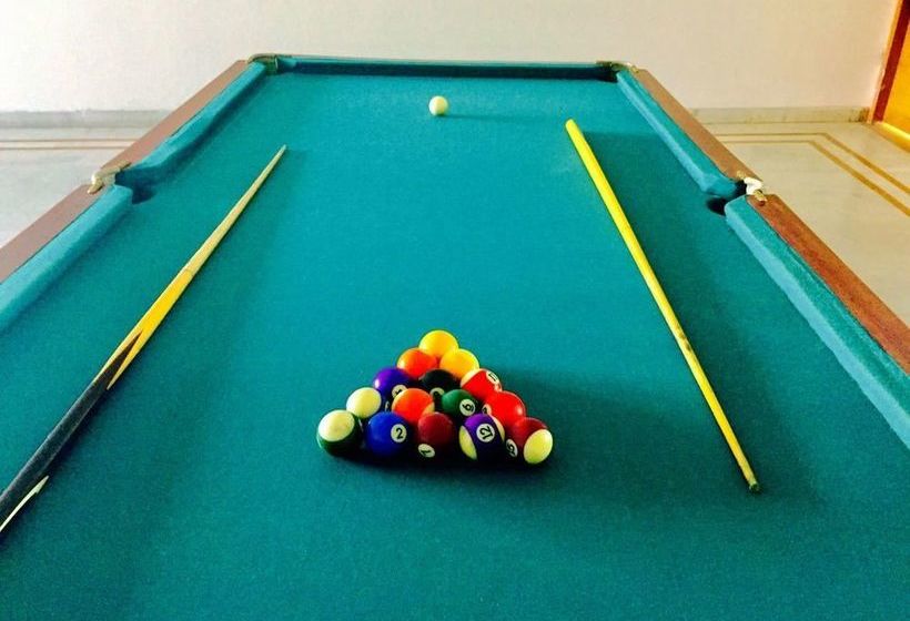 Centre Point Hotel Neemrana 10