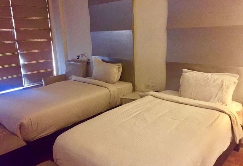 Centre Point Hotel Neemrana 2