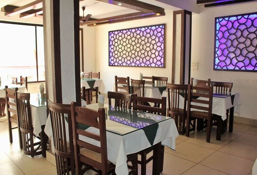 Hotel Ishan A Riverside Retreat 15