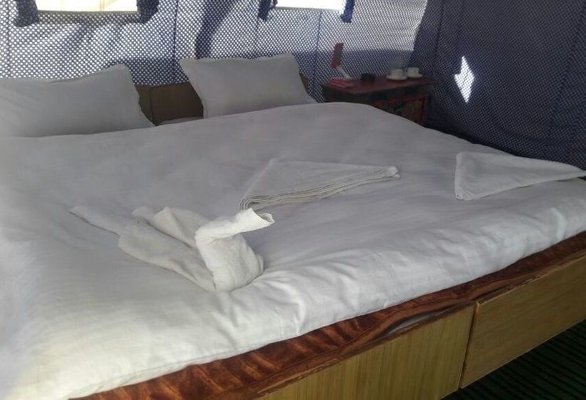 Bed and Breakfast Eco Travellers Camp 4