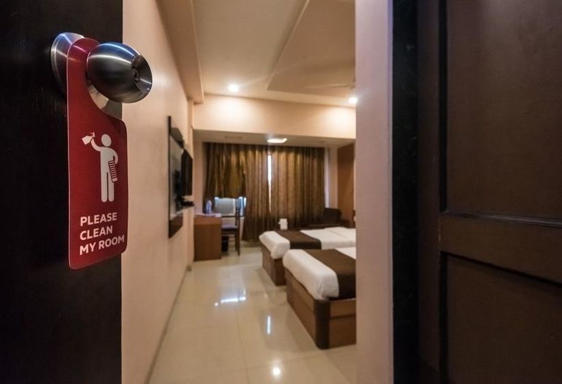 Oyo 7727 Hotel Sarovar Grand 2