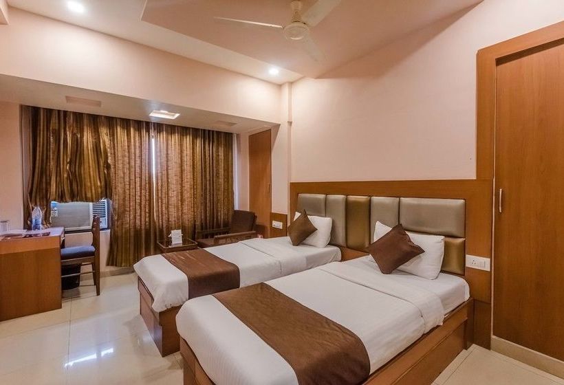 Oyo 7727 Hotel Sarovar Grand 7