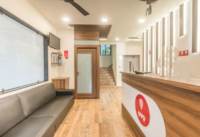 Hotel Oyo 4125 Apartment Kamothe 3