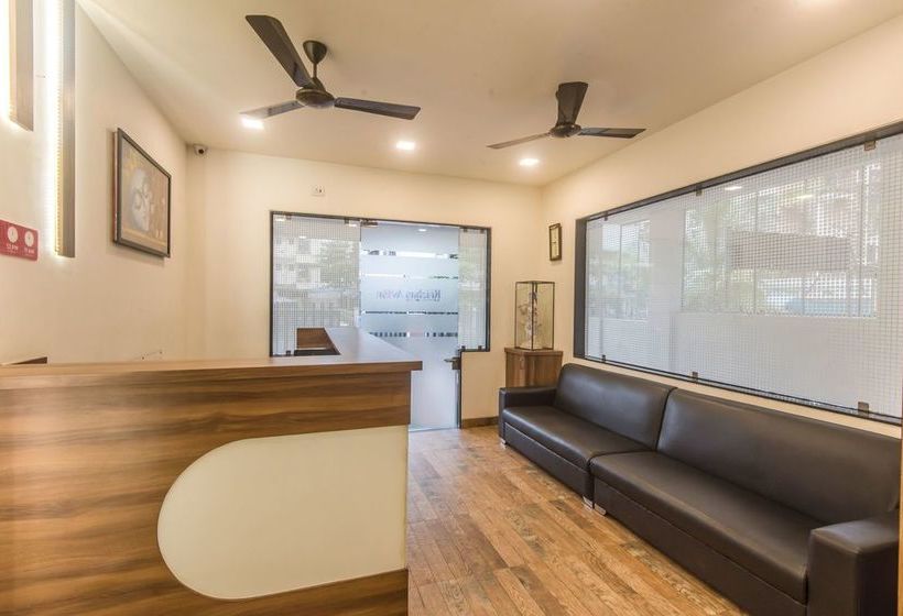 Hotel Oyo 4125 Apartment Kamothe 4