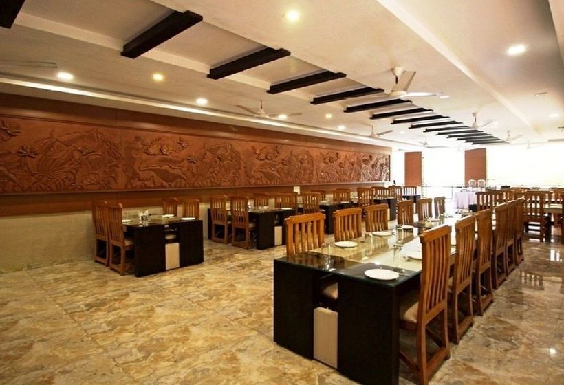 Hotel Grand Tapovan 20