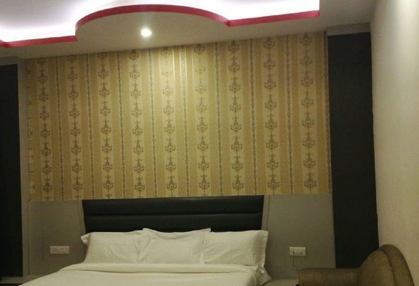 Hotel Grand Tapovan 3