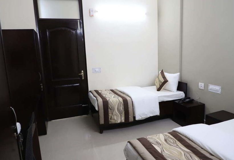 Hotel Half Penny Greater Noida