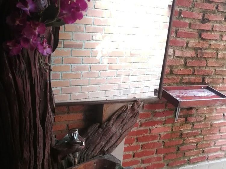 Hotel Baankorpai Amphawa 13