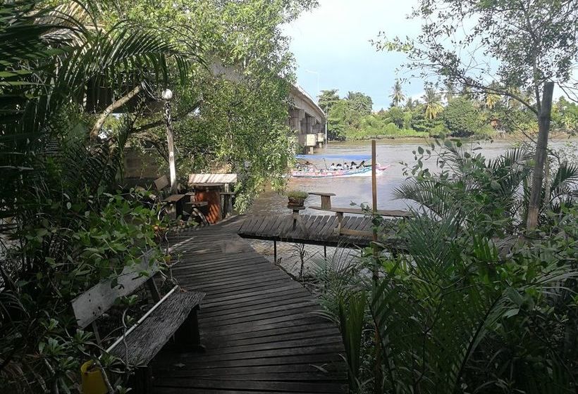 Hotel Baankorpai Amphawa 18