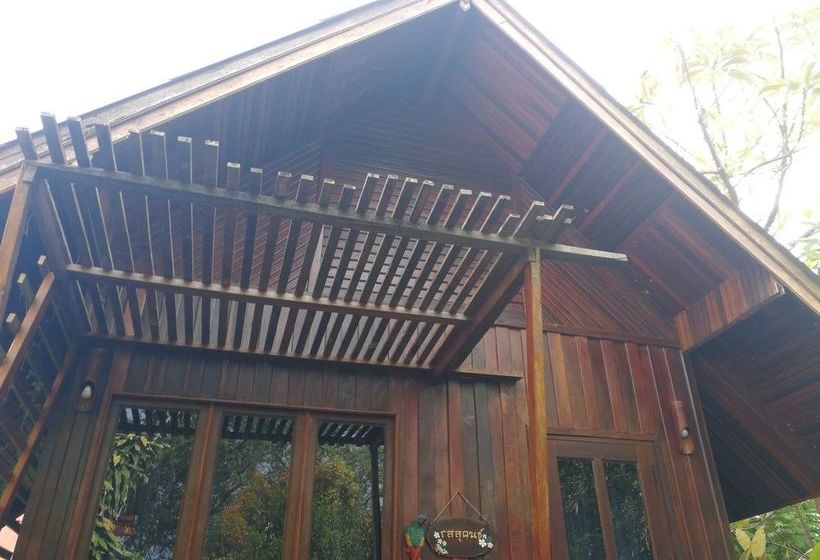 Hotel Baankorpai Amphawa 4