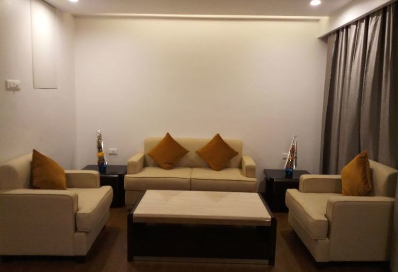 Hotel Triguna Clarks Inn 7