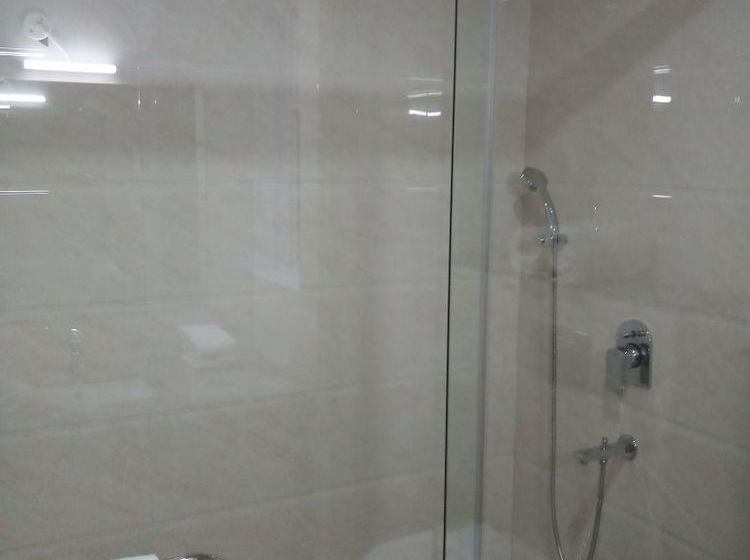 Hotel Triguna Clarks Inn 8