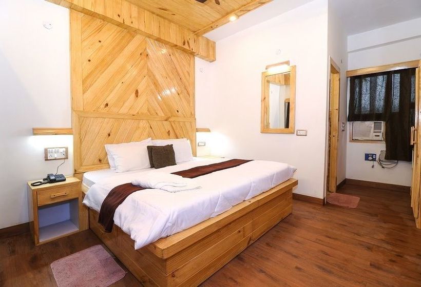 Ashoka's Tiger Trail Resort 11