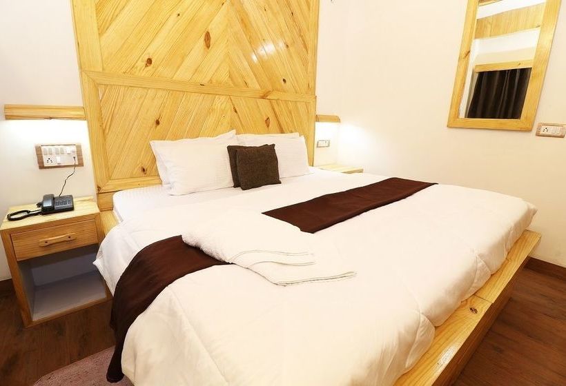 Ashoka's Tiger Trail Resort 9