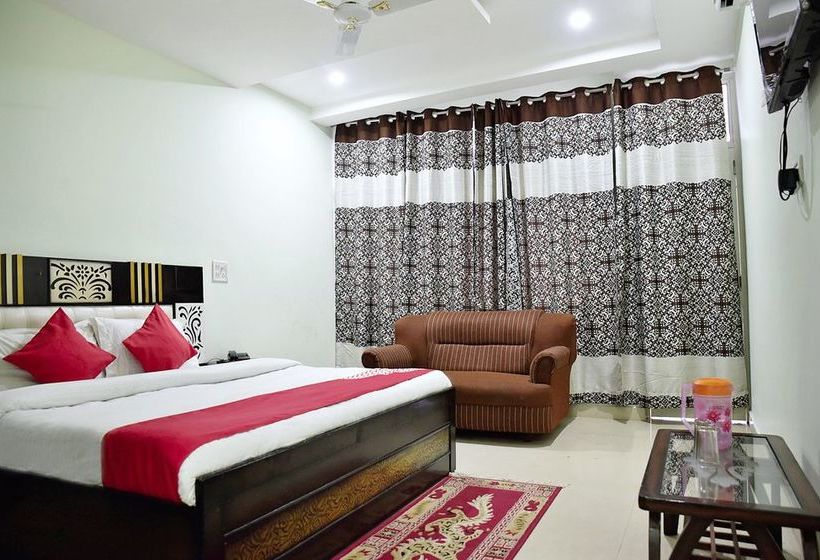 Oyo 10566 Hotel Shanti Guest House 1