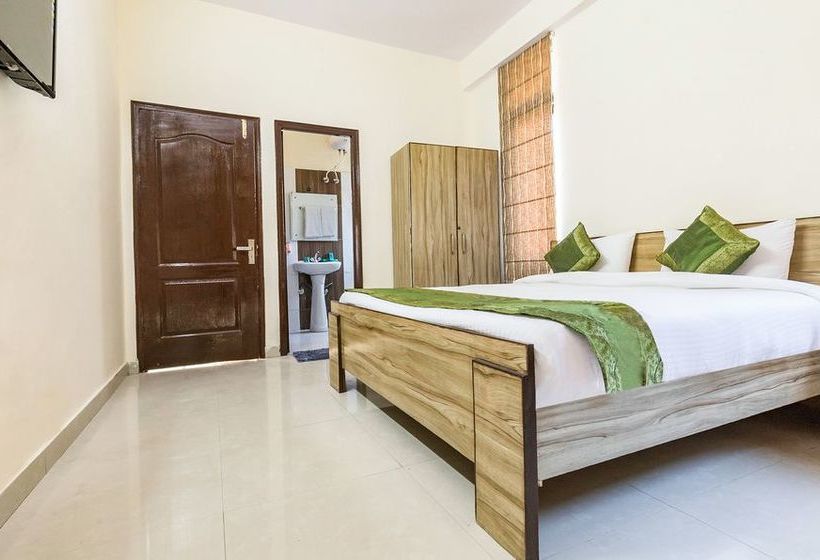 Hotel Treebo Royal Suites 11