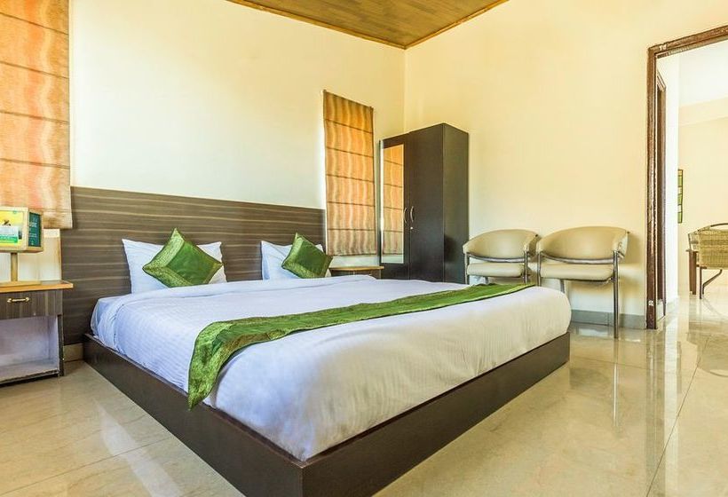 Hotel Treebo Royal Suites 13