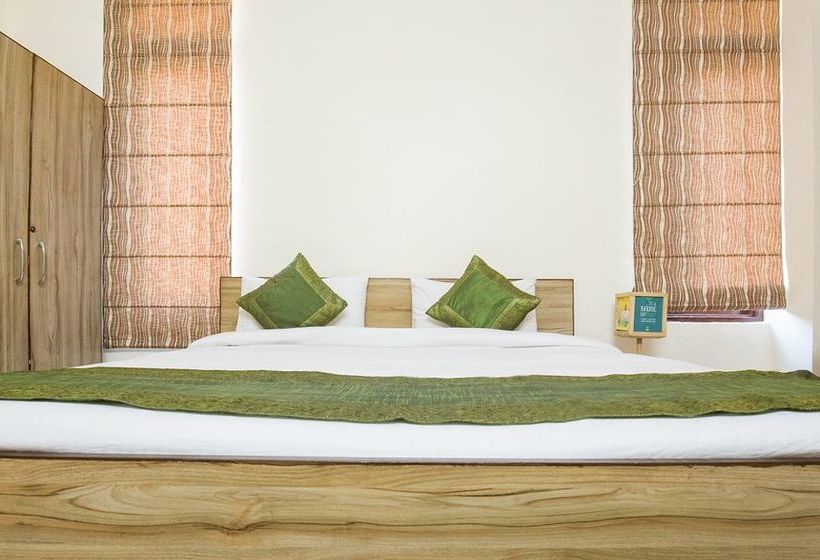 Hotel Treebo Royal Suites 18