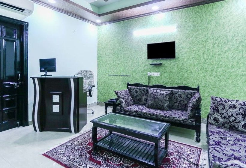 Hotel Treebo Royal Suites 6