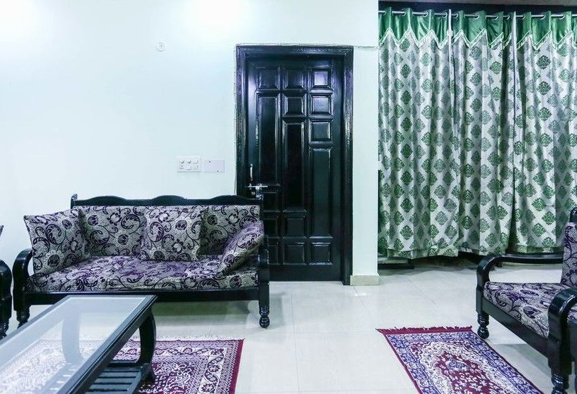 Hotel Treebo Royal Suites 9