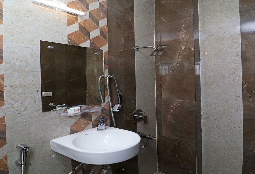 Hotel Oyo 10810 Sangvi Palace 15