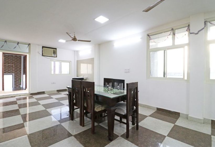 Hotel Oyo 10810 Sangvi Palace 16