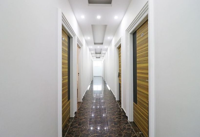 Hotel Oyo 10810 Sangvi Palace 18