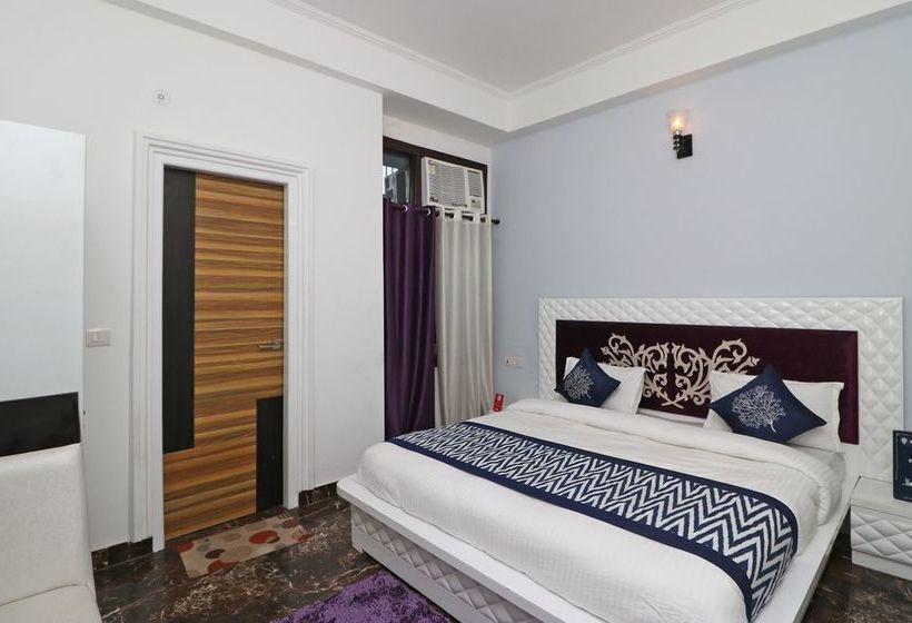 Hotel Oyo 10810 Sangvi Palace 9