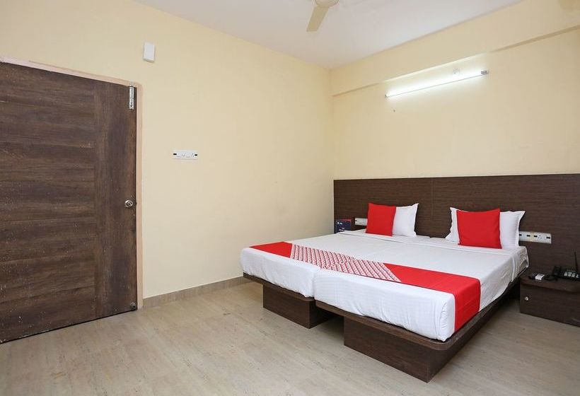 Oyo 11343 Hotel Sai International 11