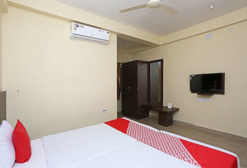 Oyo 11343 Hotel Sai International 14