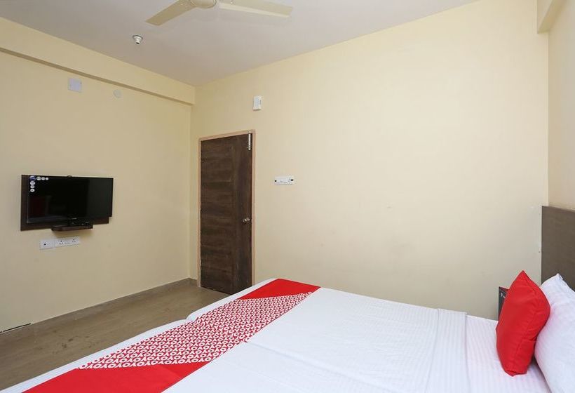 Oyo 11343 Hotel Sai International 16