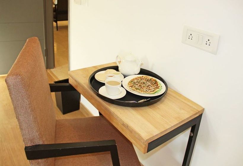 Oyo 11343 Hotel Sai International 19