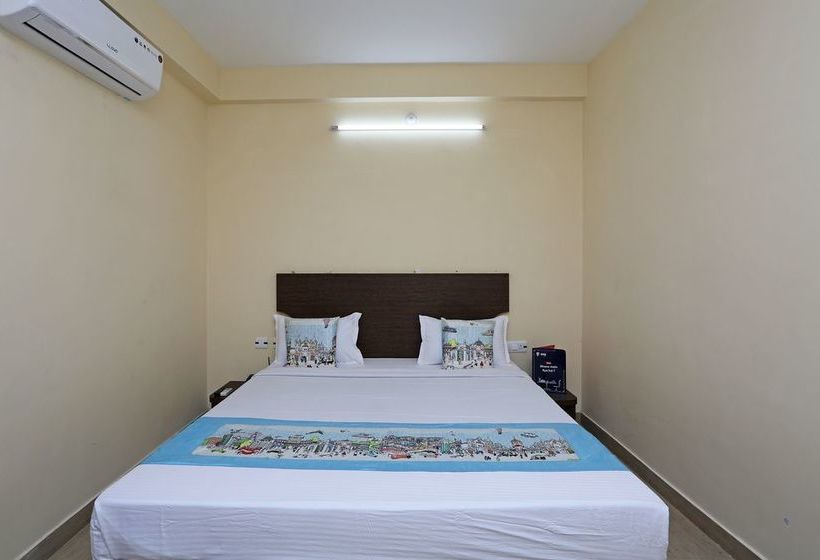 Oyo 11343 Hotel Sai International 9