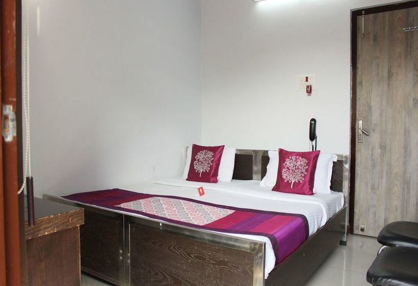 Hotel Oyo 3956 Home Stay Punjabi Handi 4