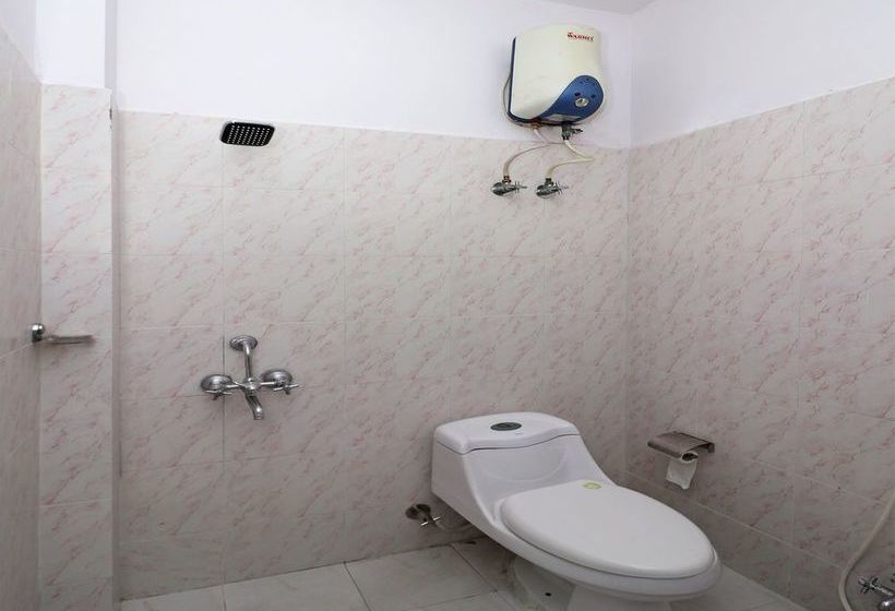 Hotel Oyo 11926 Ooak 20