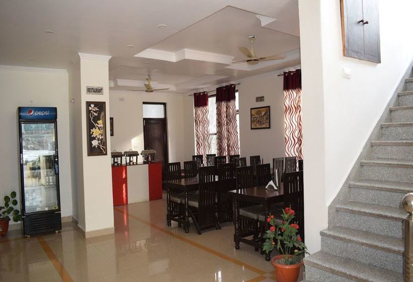 Hotel Rajas Palace 17