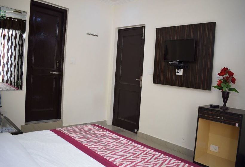 Hotel Rajas Palace 8