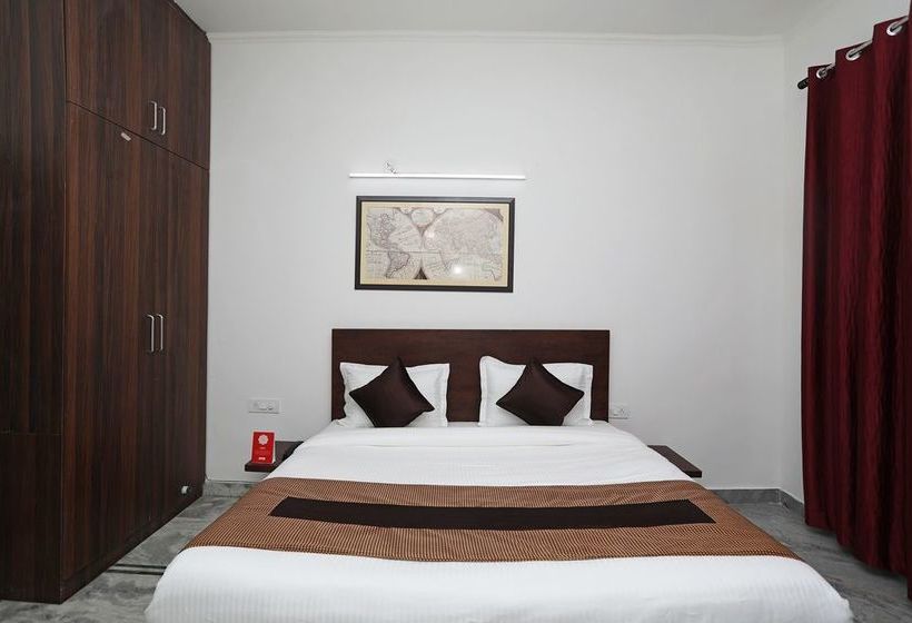 Hotel Oyo 10888 Sector 46 Faridabad 12