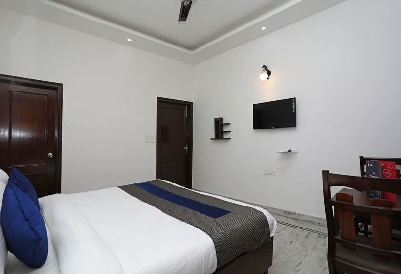 Hotel Oyo 10888 Sector 46 Faridabad 13