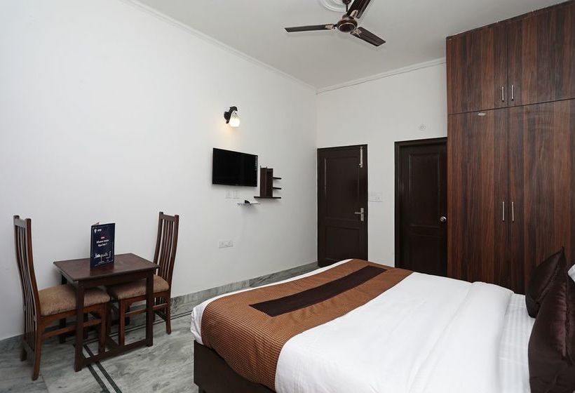 Hotel Oyo 10888 Sector 46 Faridabad 6