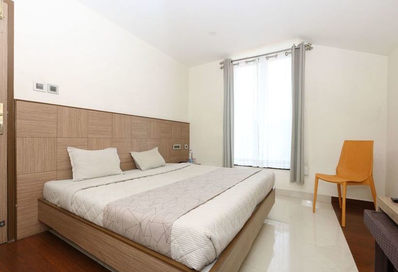 Hotel Oyo 4943 Near Bus Stand 8