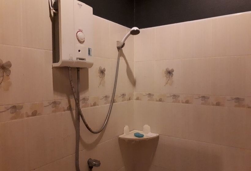 Hotel Baansuankamnun Montree 11