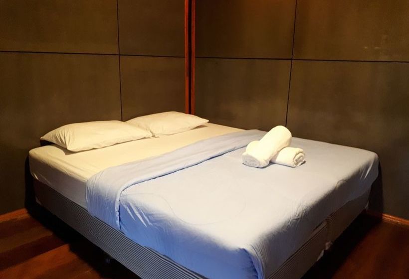 Hotel Baansuankamnun Montree 2