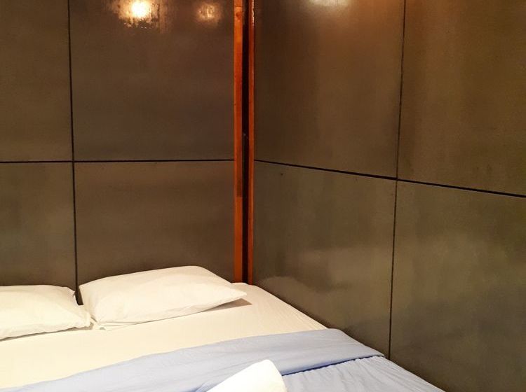 Hotel Baansuankamnun Montree 3