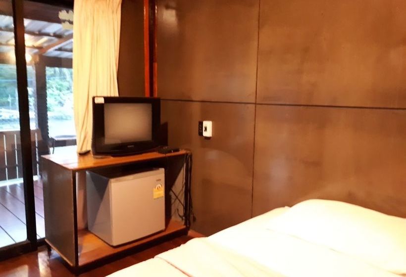 Hotel Baansuankamnun Montree 5